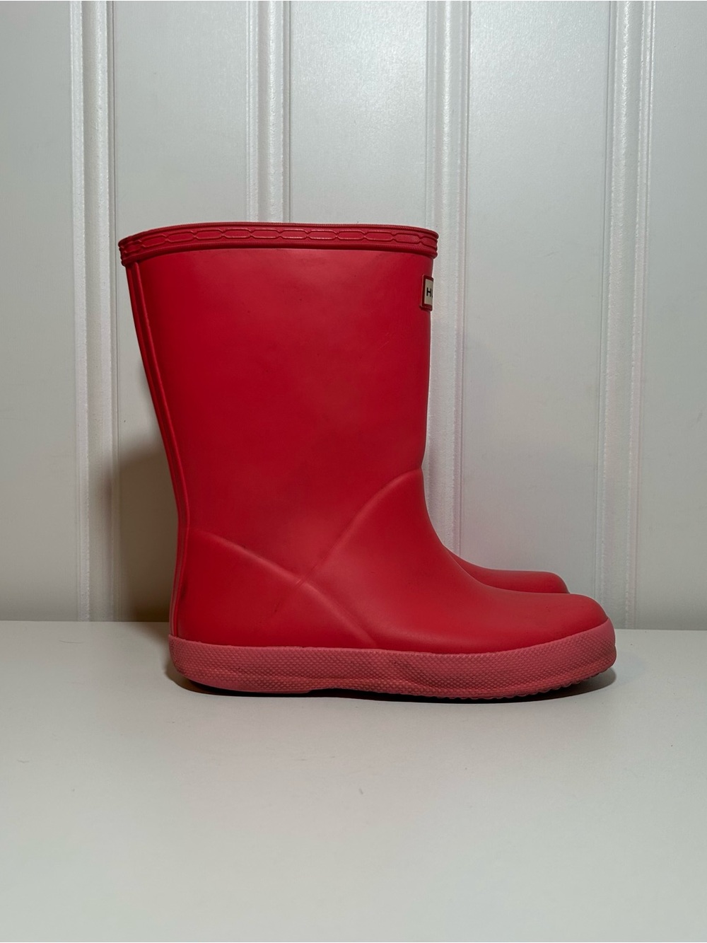 Hunter rubber rain boots pink